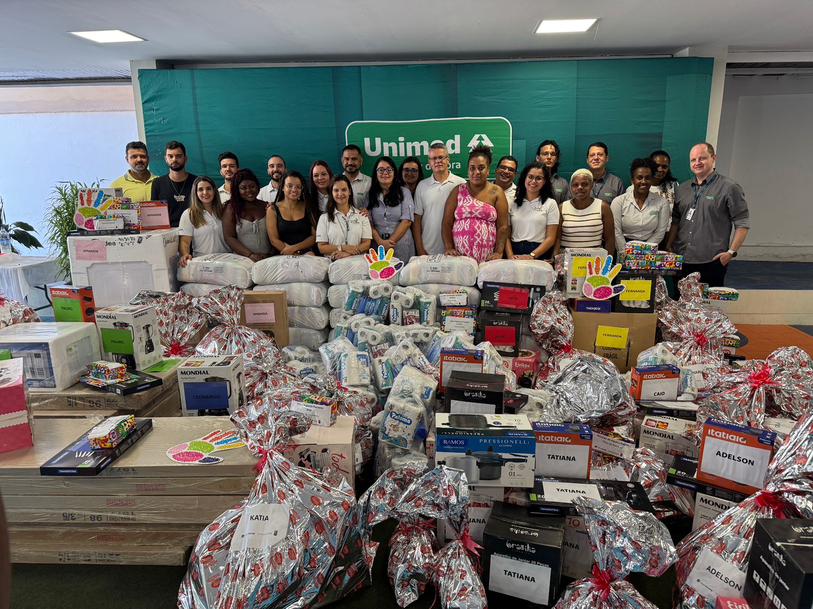 Unimed JF - Unimed Juiz de Fora recebe doações do Sistema Ocemg para colaboradores afetados pelas chuvas